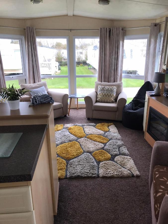 Remarkable 2-Bed Villa Caravan In Driffield Skipsea Exteriör bild